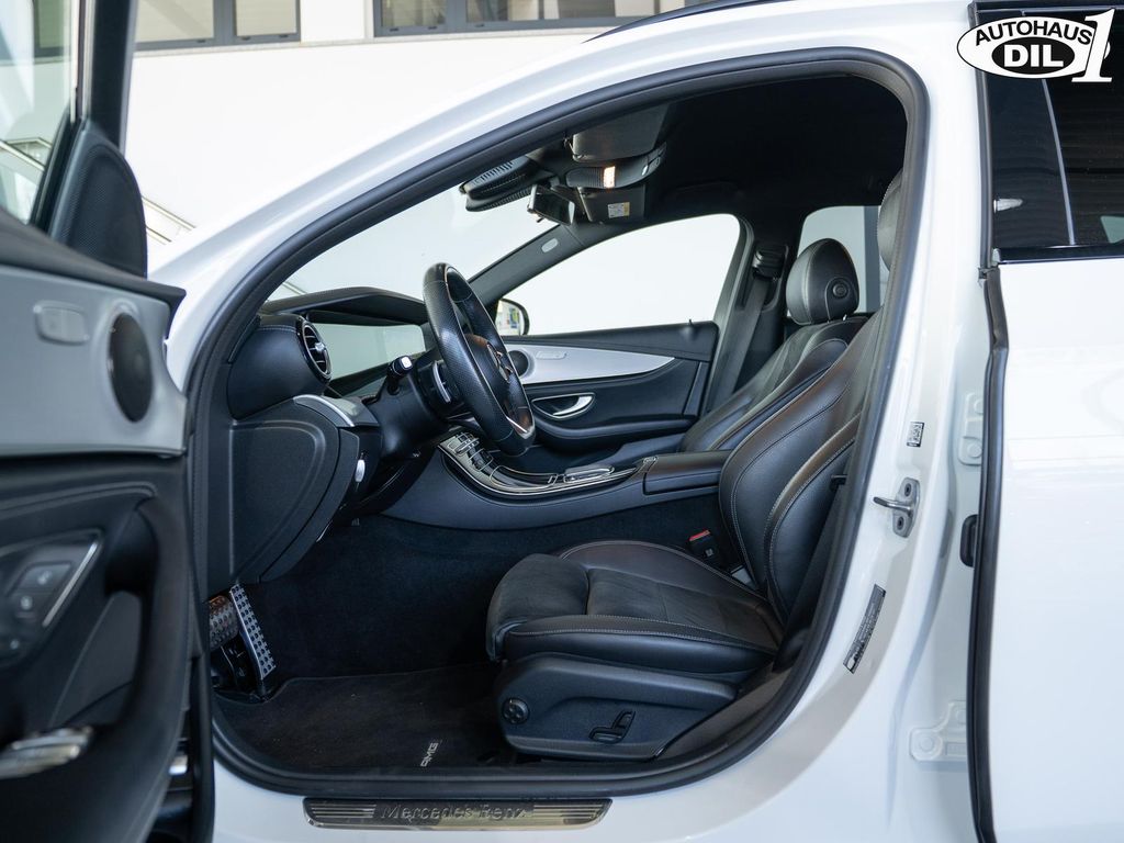 Mercedes-Benz E 300 2022