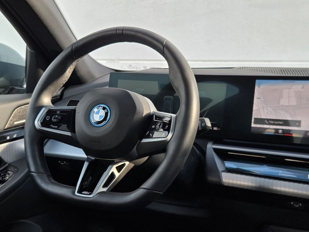 BMW i5 2025