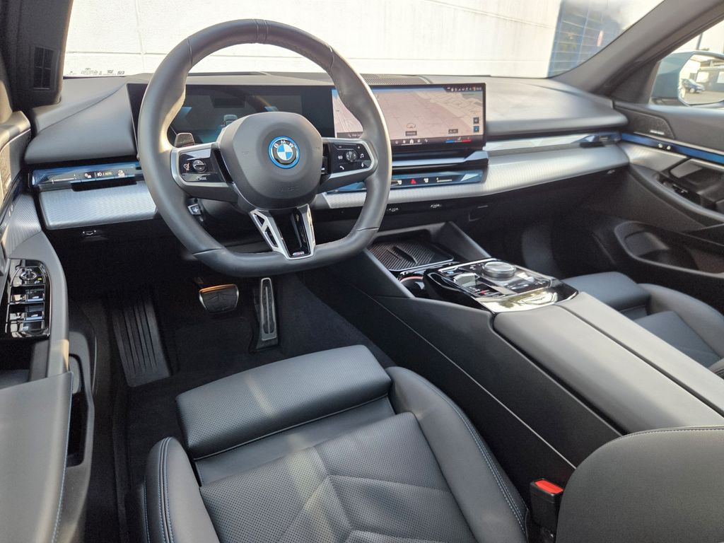 BMW i5 2025
