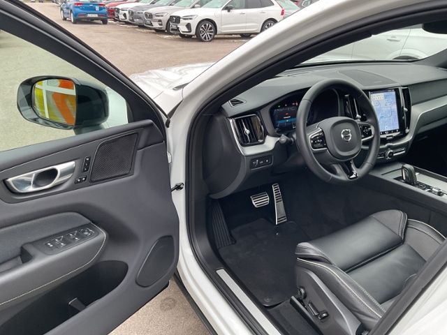 Volvo XC60 2022