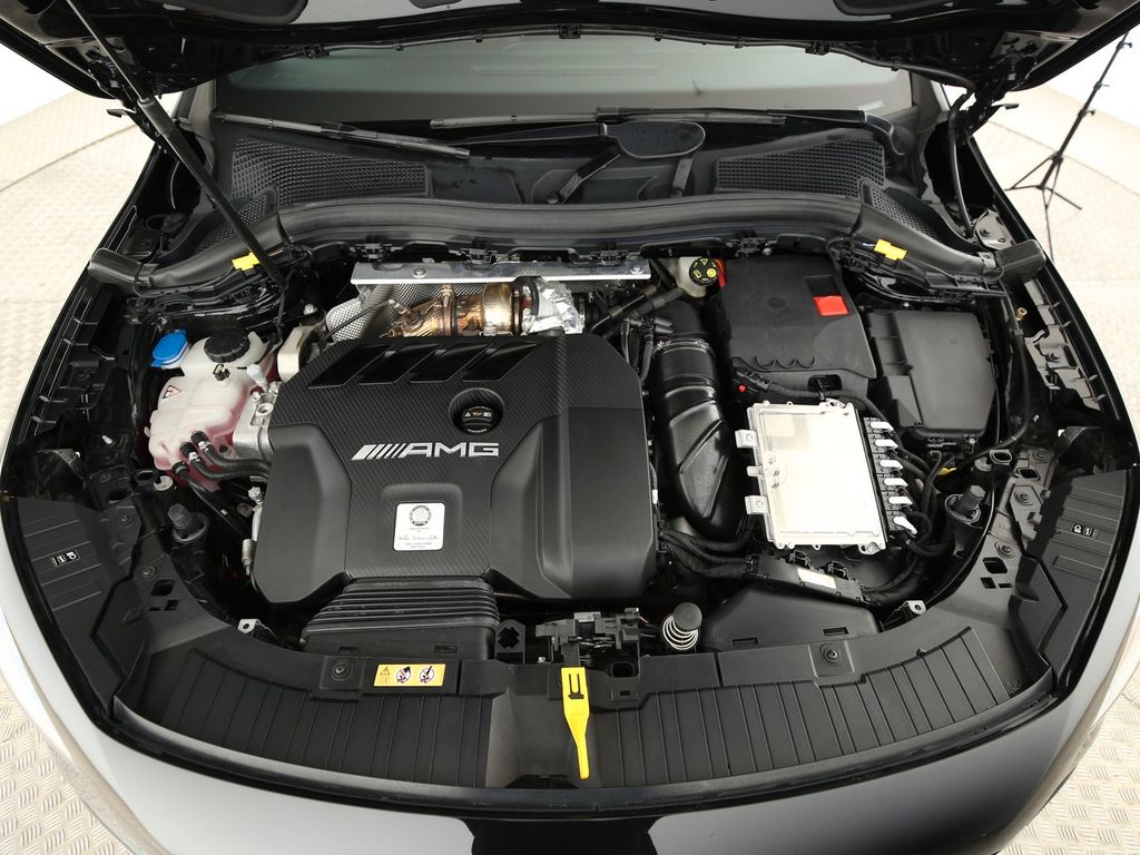 Mercedes-Benz GLA 45 AMG 2021