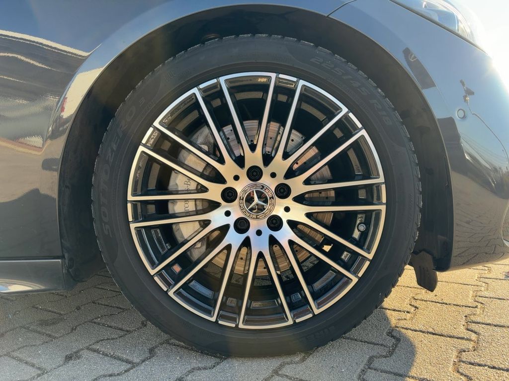 Mercedes-Benz C 200 2024