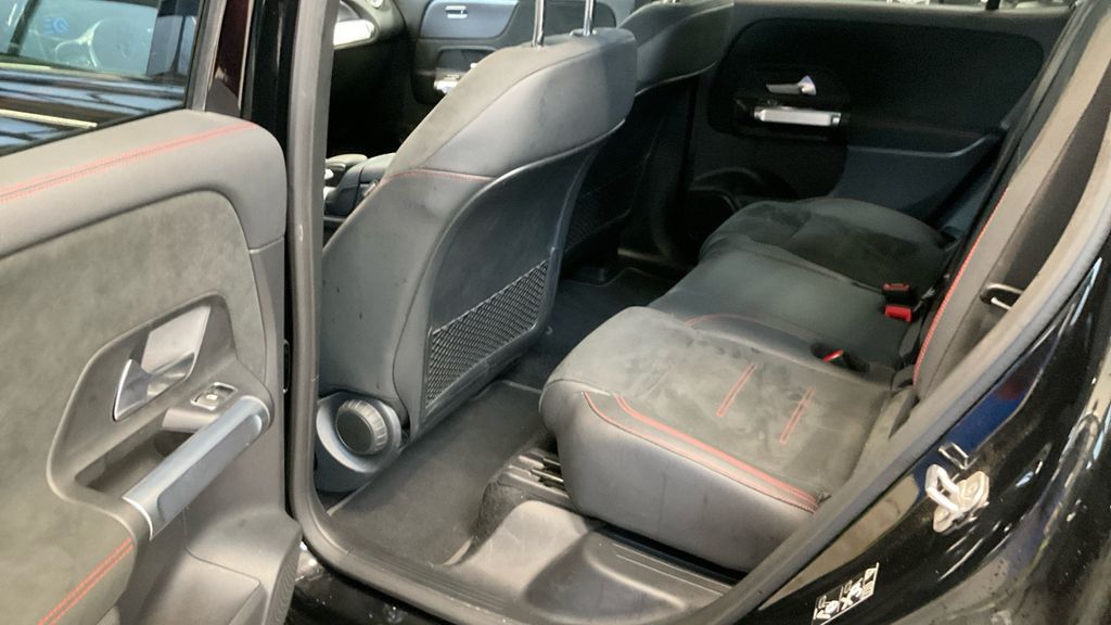 Mercedes-Benz EQB 2022