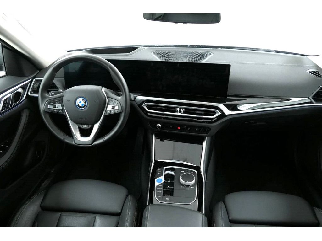 BMW i4 2023