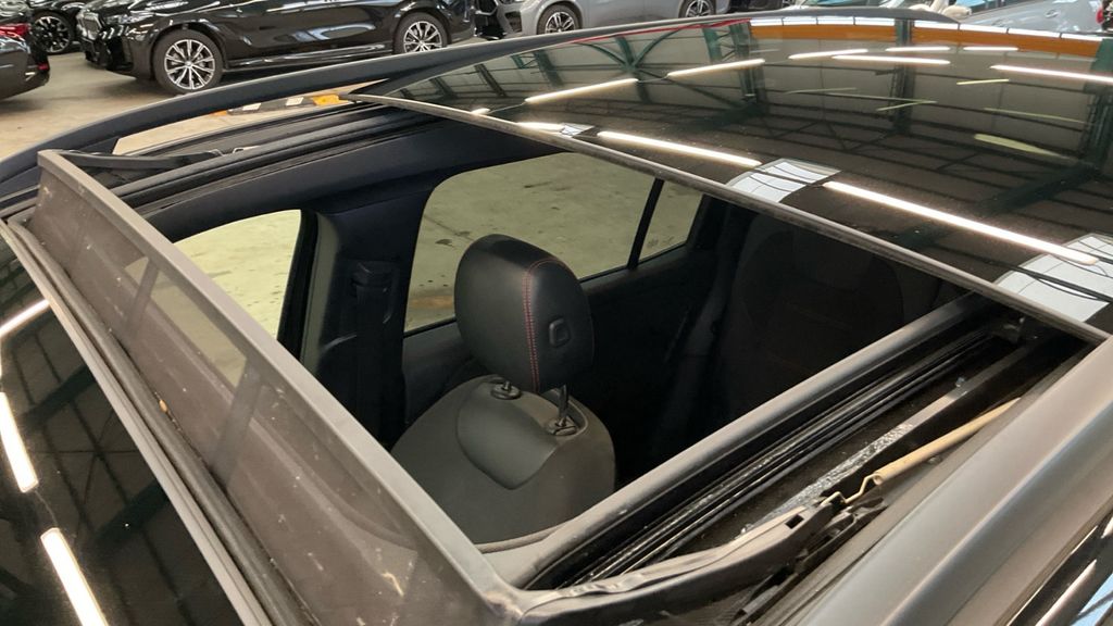 Mercedes-Benz EQB 2022