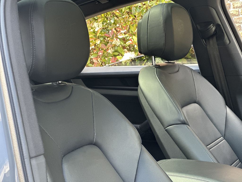 Porsche Cayenne 2023