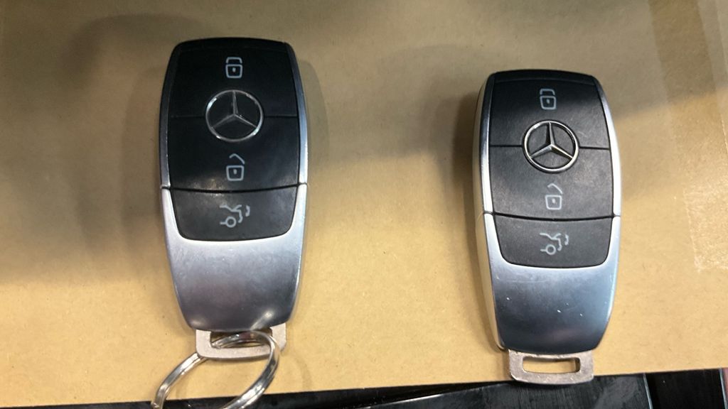 Mercedes-Benz EQB 2022