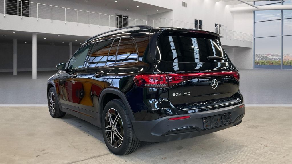 Mercedes-Benz EQB 2022