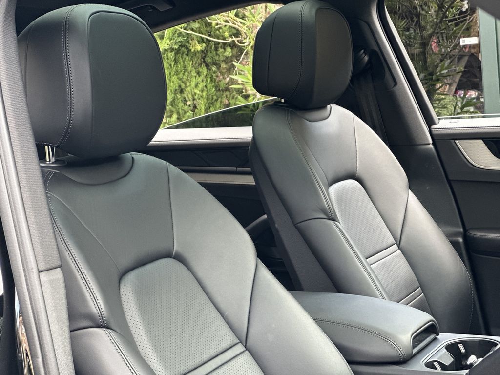 Porsche Cayenne 2023