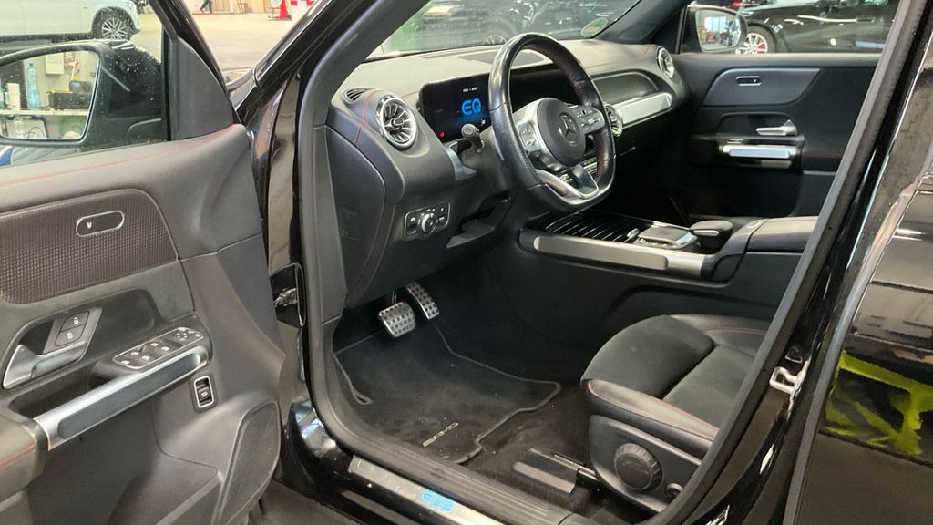 Mercedes-Benz EQB 2022