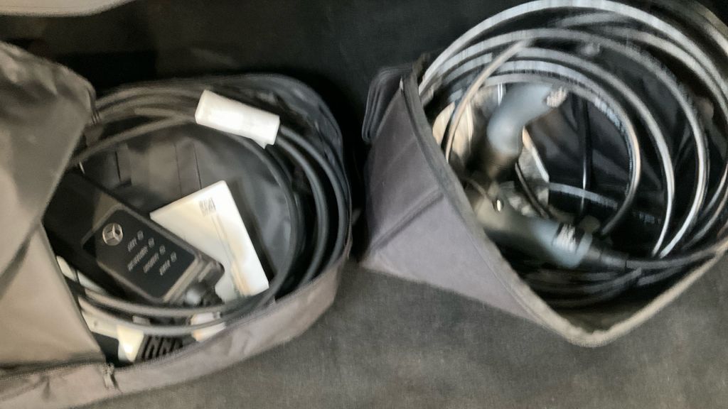 Mercedes-Benz EQB 2022