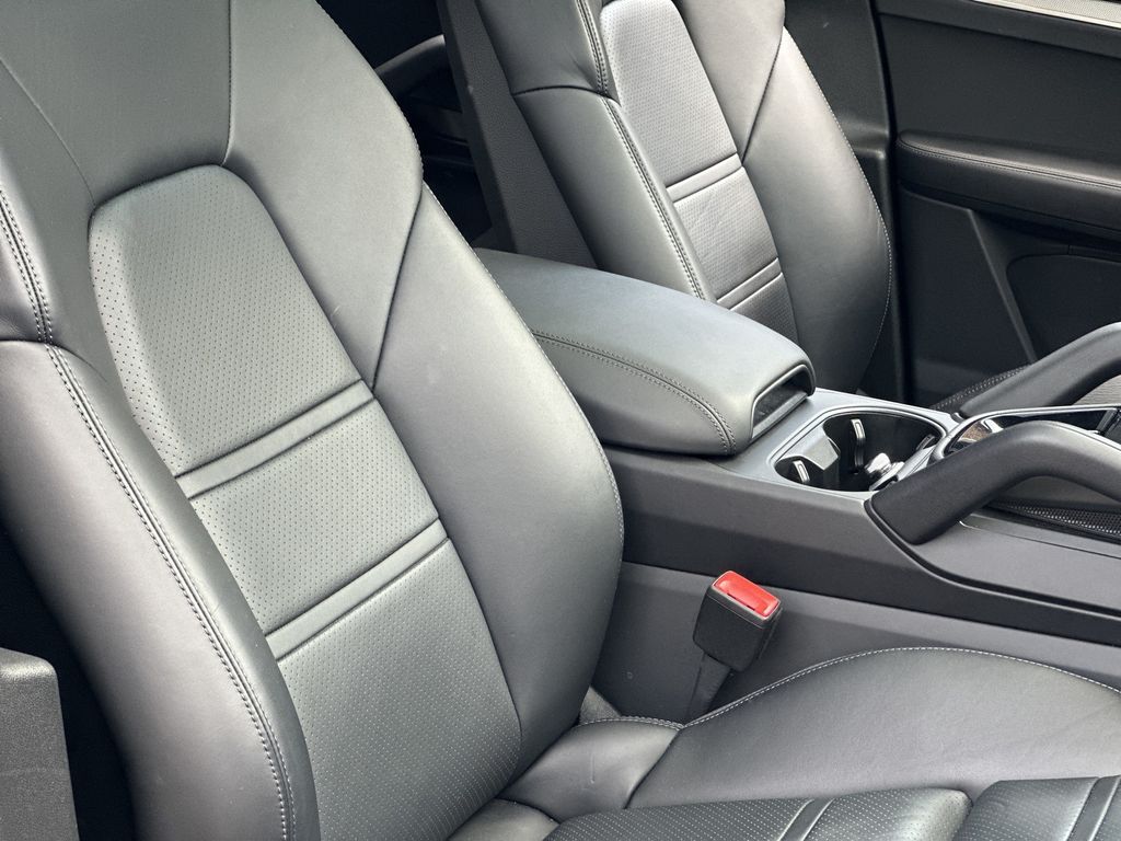 Porsche Cayenne 2023