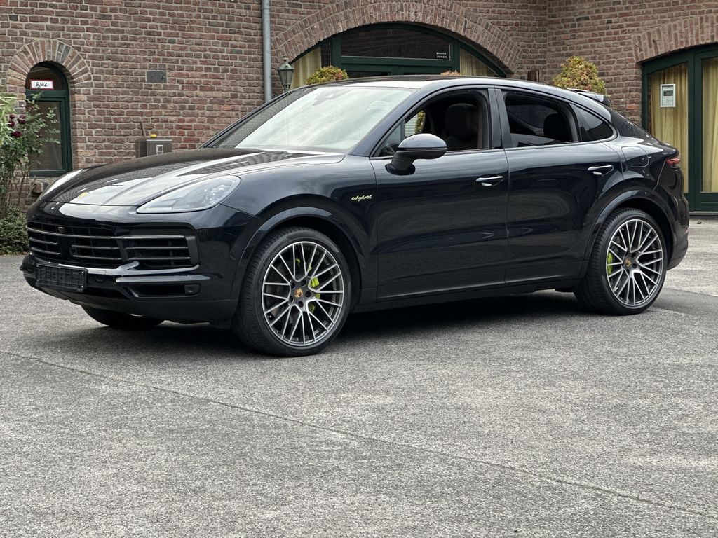 Porsche Cayenne 2022