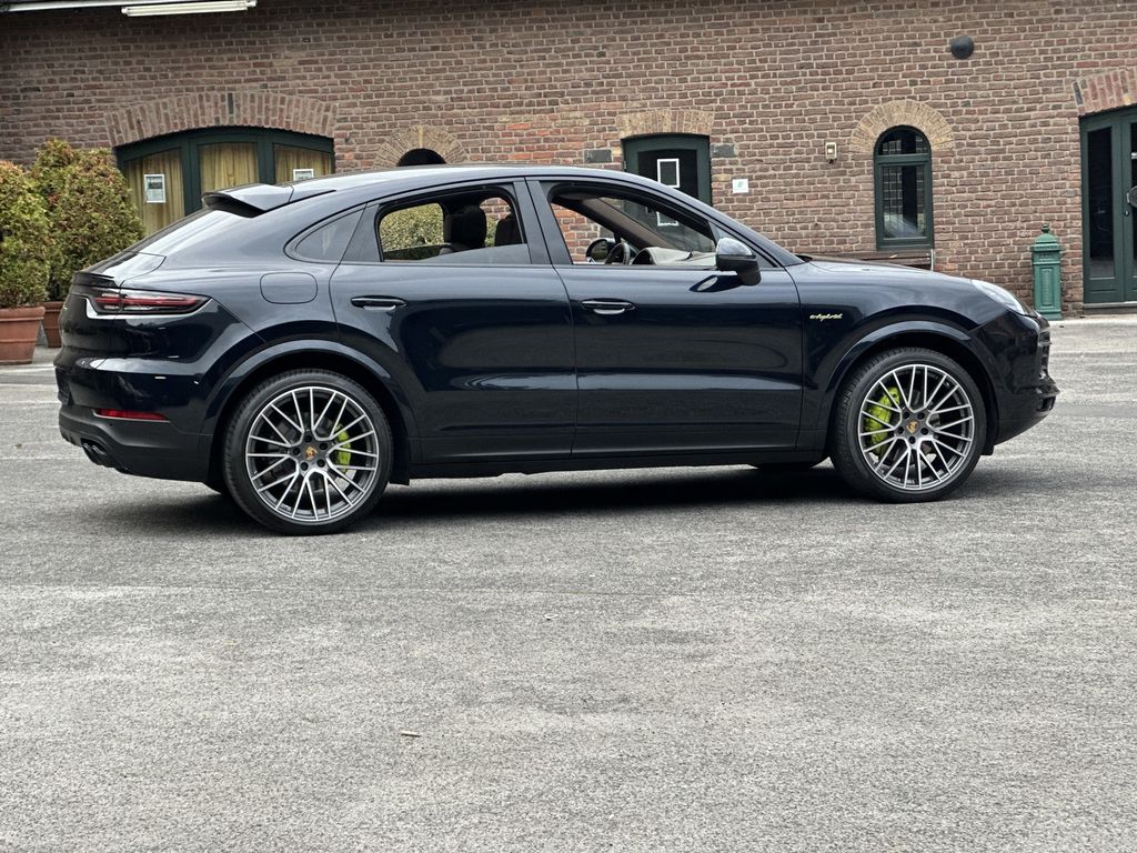 Porsche Cayenne 2022