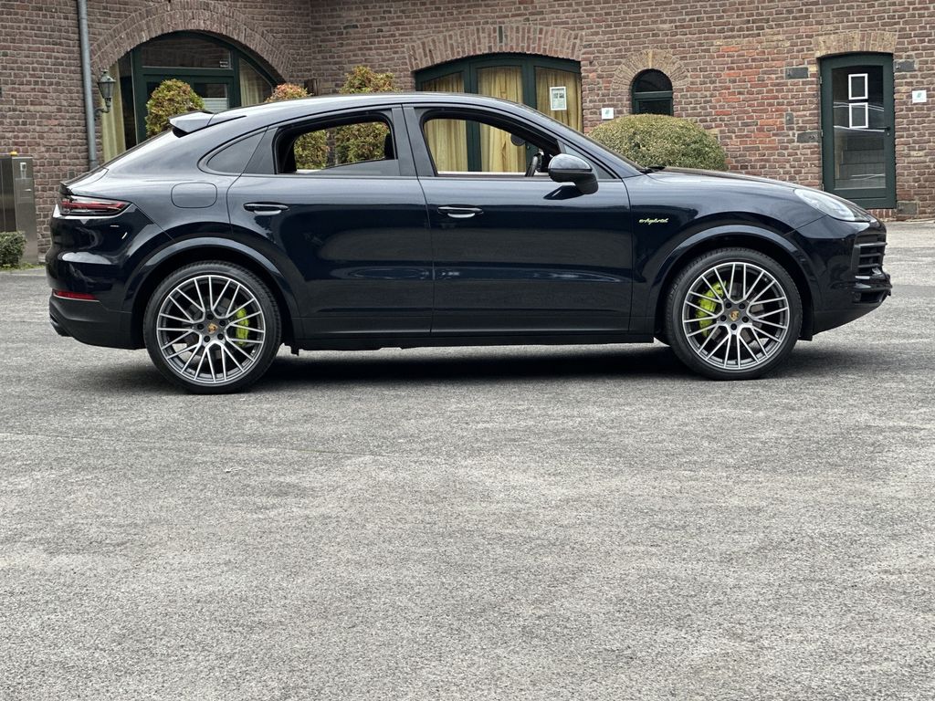 Porsche Cayenne 2022