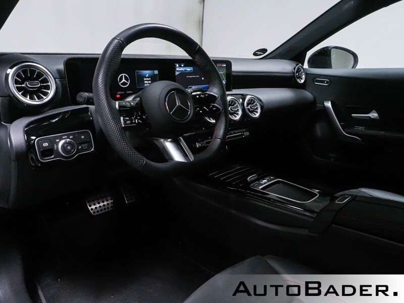 Mercedes-Benz A 220 2024