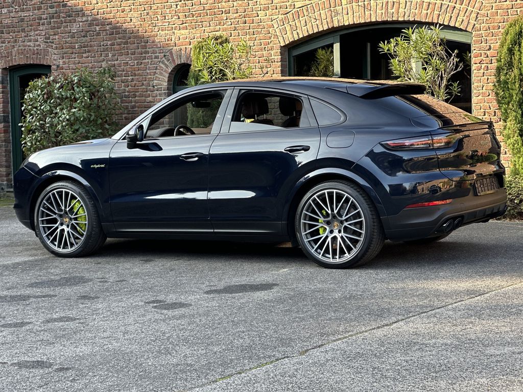 Porsche Cayenne 2022