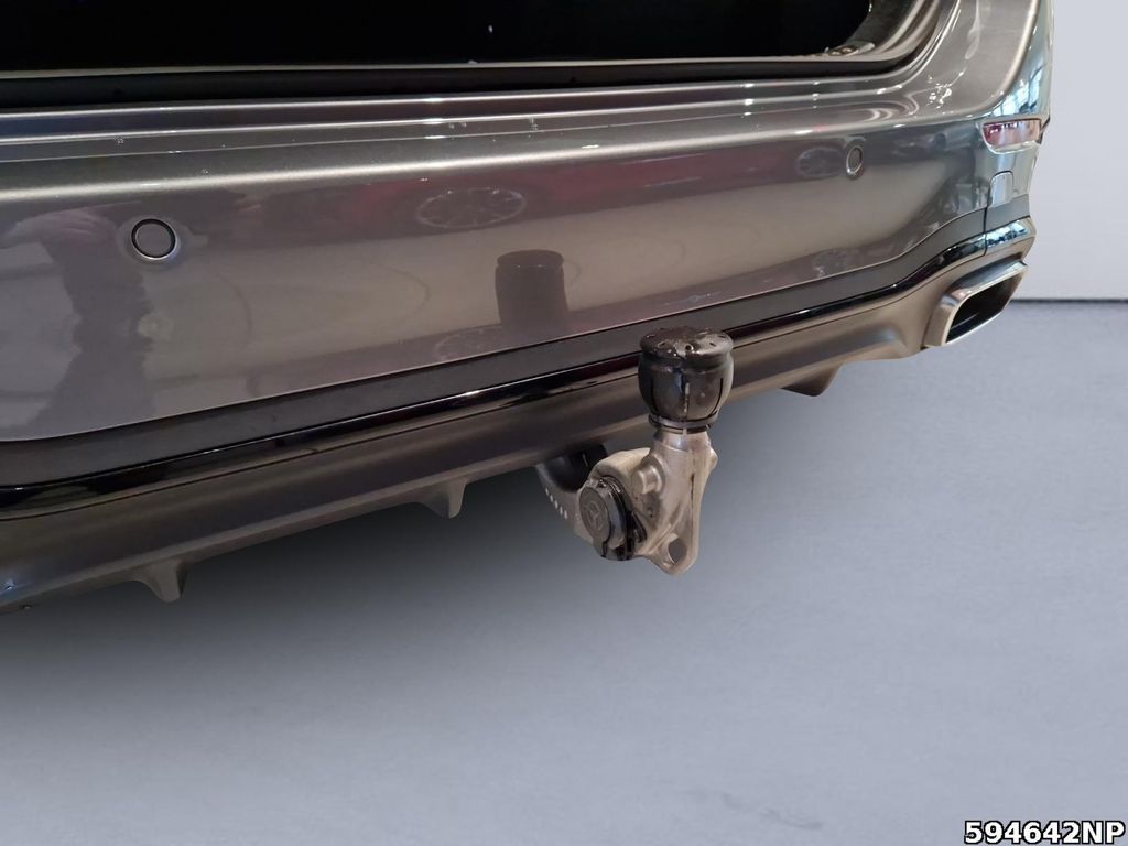 Mercedes-Benz C 300 2025