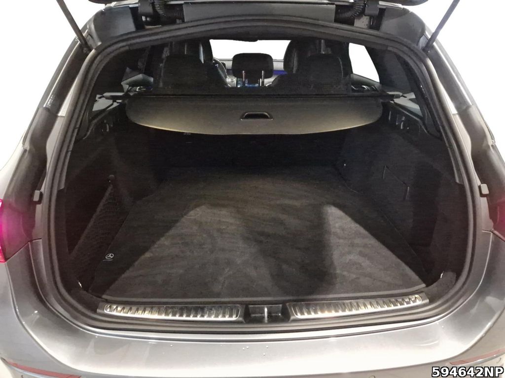 Mercedes-Benz C 300 2025