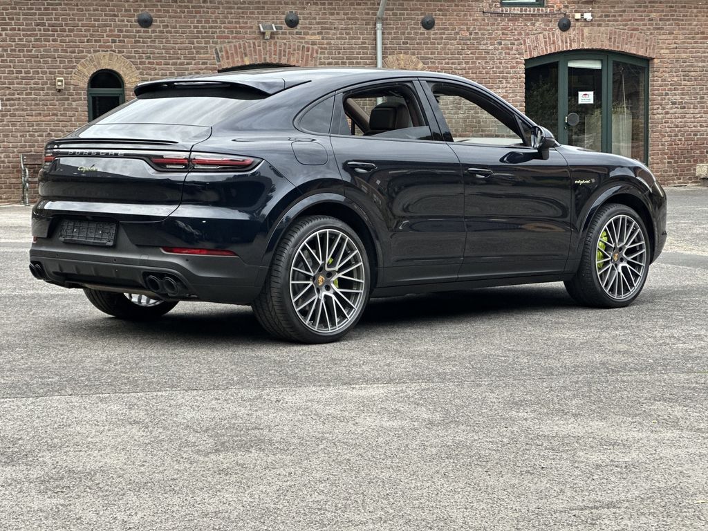 Porsche Cayenne 2022