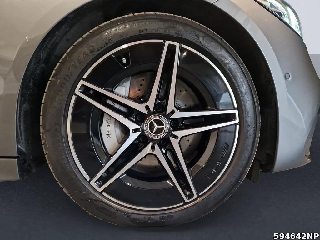 Mercedes-Benz C 300 2025