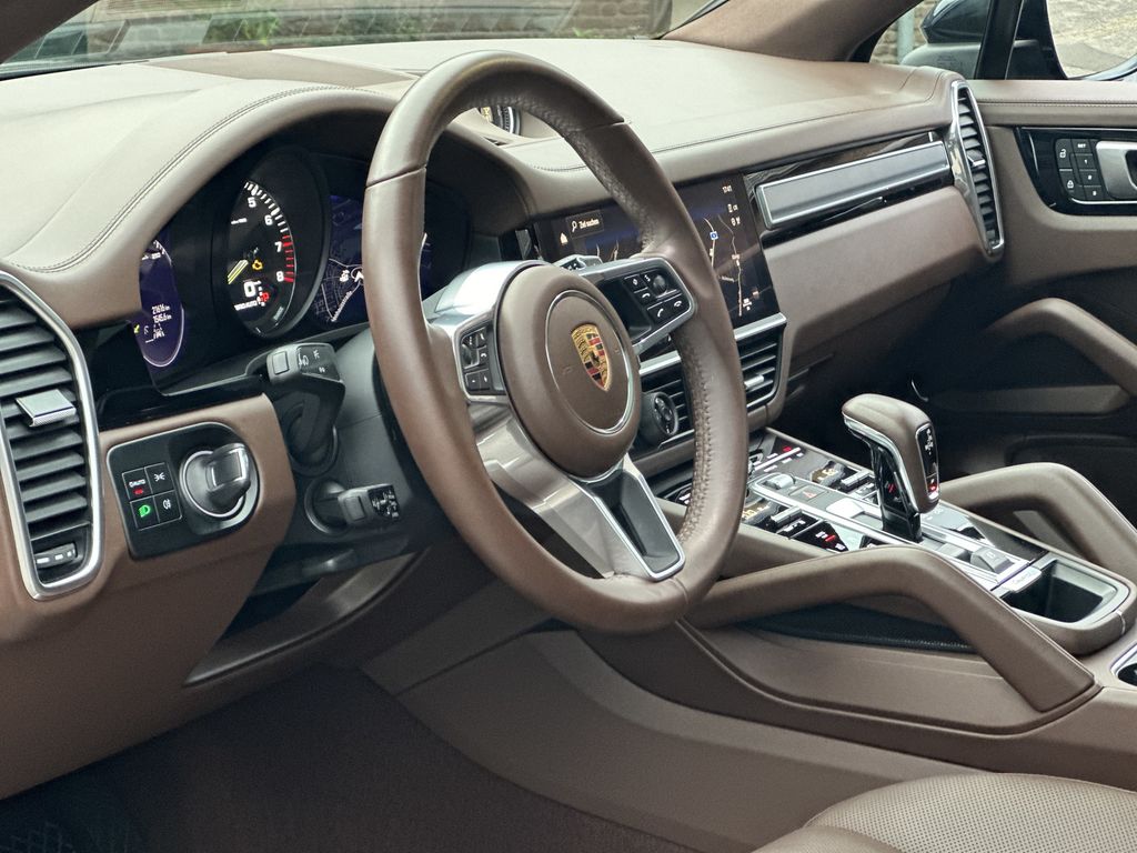 Porsche Cayenne 2022