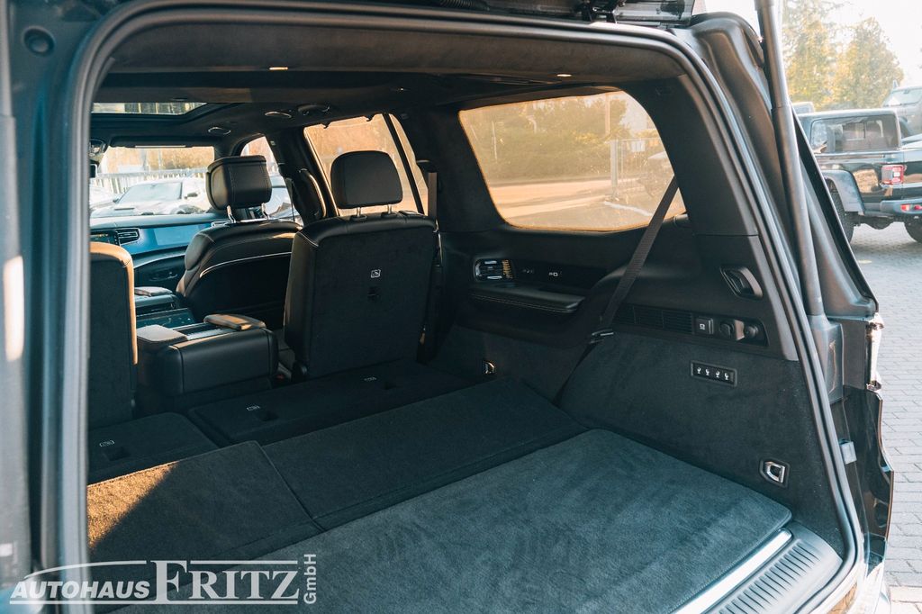 Jeep Wagoneer 2025