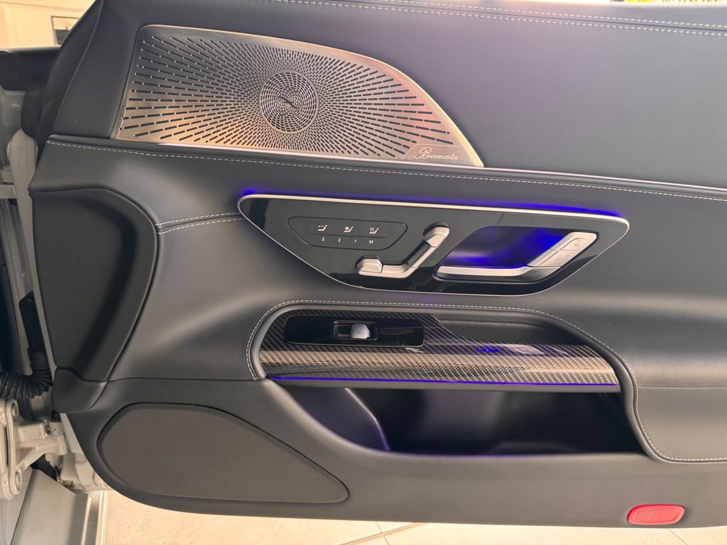 Mercedes-Benz SLR 2023