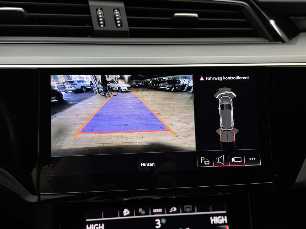 Audi e-tron 2022