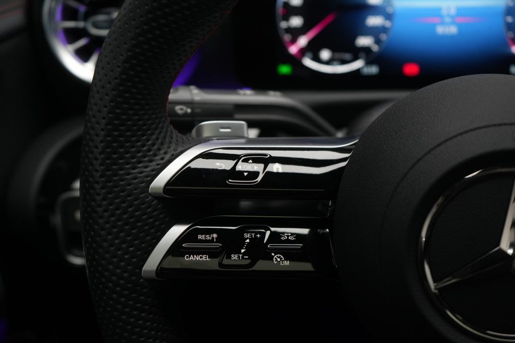 Mercedes-Benz CLA 200 2025