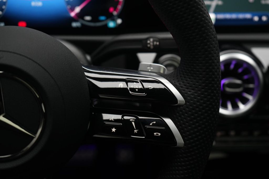 Mercedes-Benz CLA 200 2025