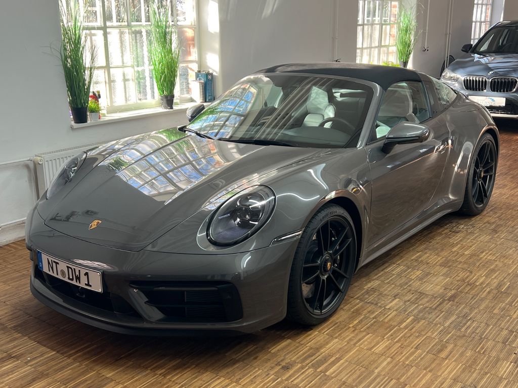 Porsche 992 2025
