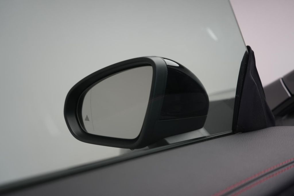 Mercedes-Benz CLA 200 2025