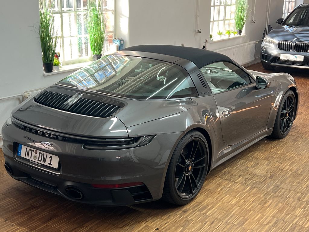 Porsche 992 2025
