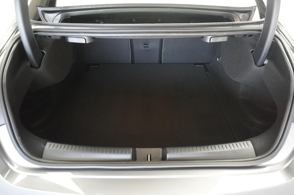 Mercedes-Benz CLA 200 2025