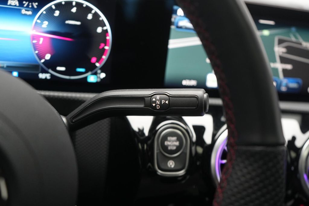 Mercedes-Benz CLA 200 2025