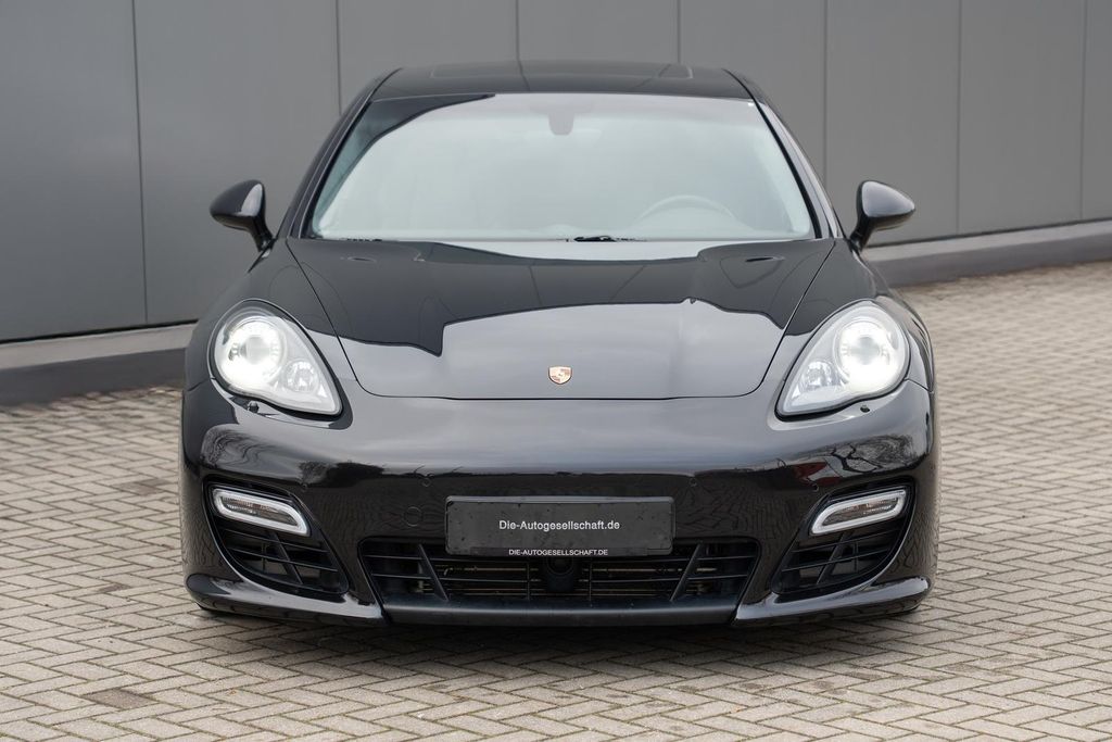 Porsche Panamera 2013