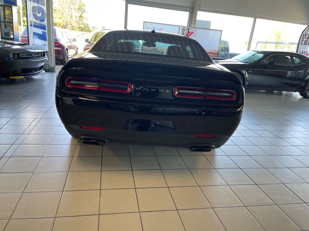Dodge Challenger