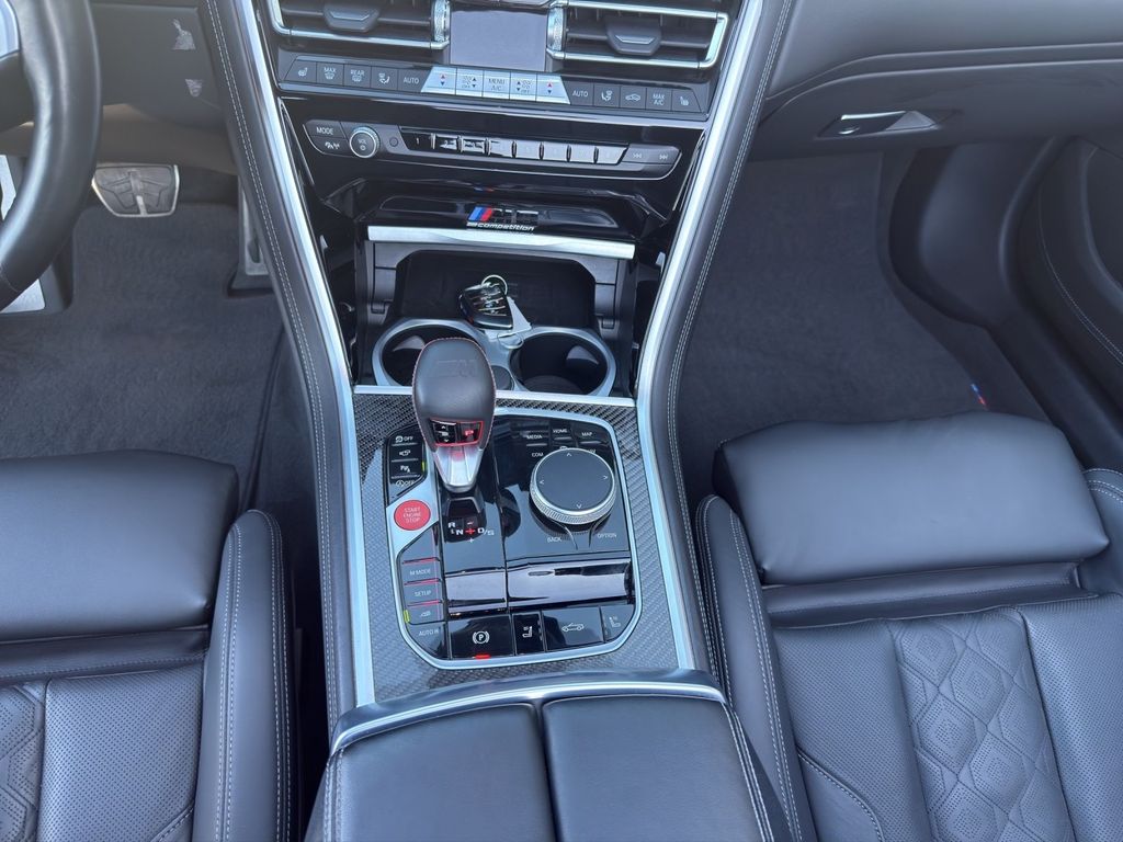 BMW M8 2023