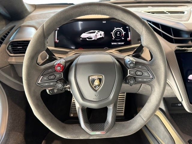 Lamborghini Revuelto 2025