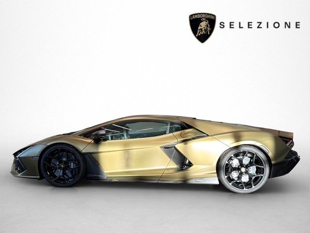 Lamborghini Revuelto 2025