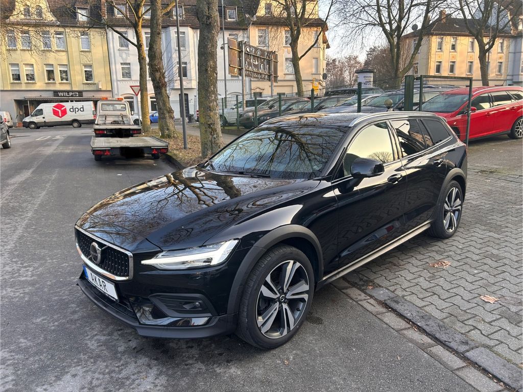Volvo V60 Cross Country 2022