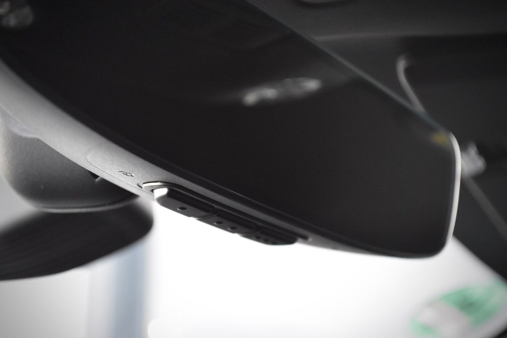 Aston Martin DBS 2023