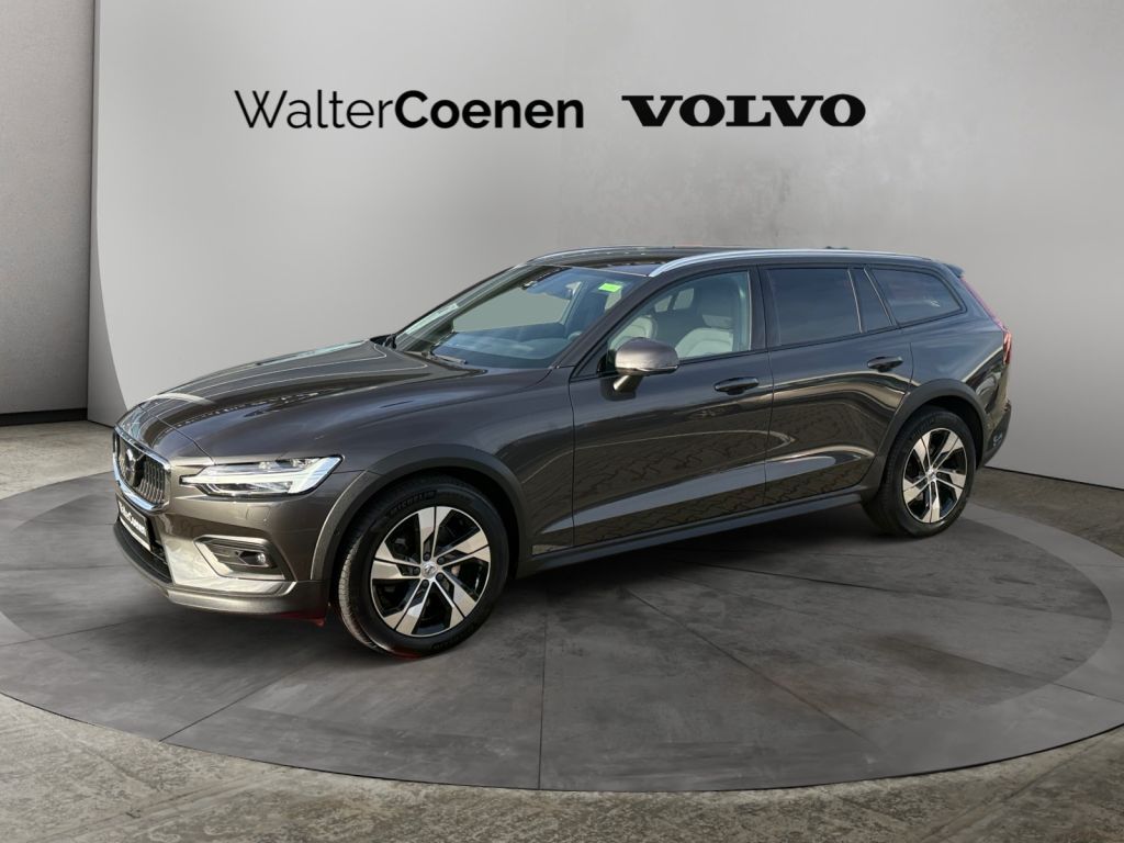Volvo V60 Cross Country 2022