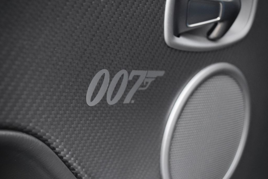 Aston Martin DBS 2023