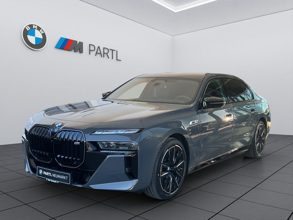 BMW M760