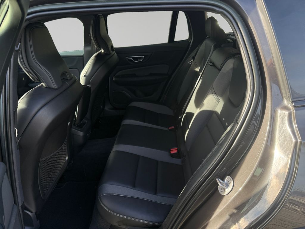 Volvo V60 Cross Country 2022