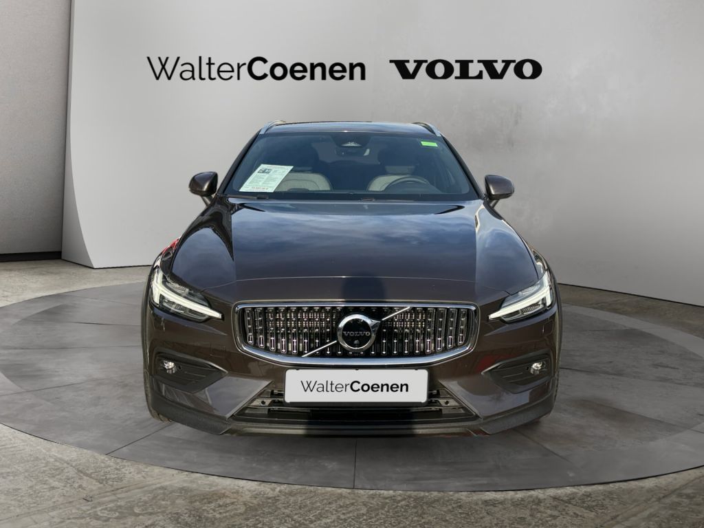 Volvo V60 Cross Country 2022