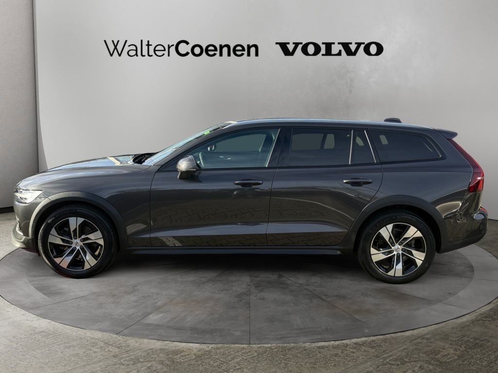Volvo V60 Cross Country 2022