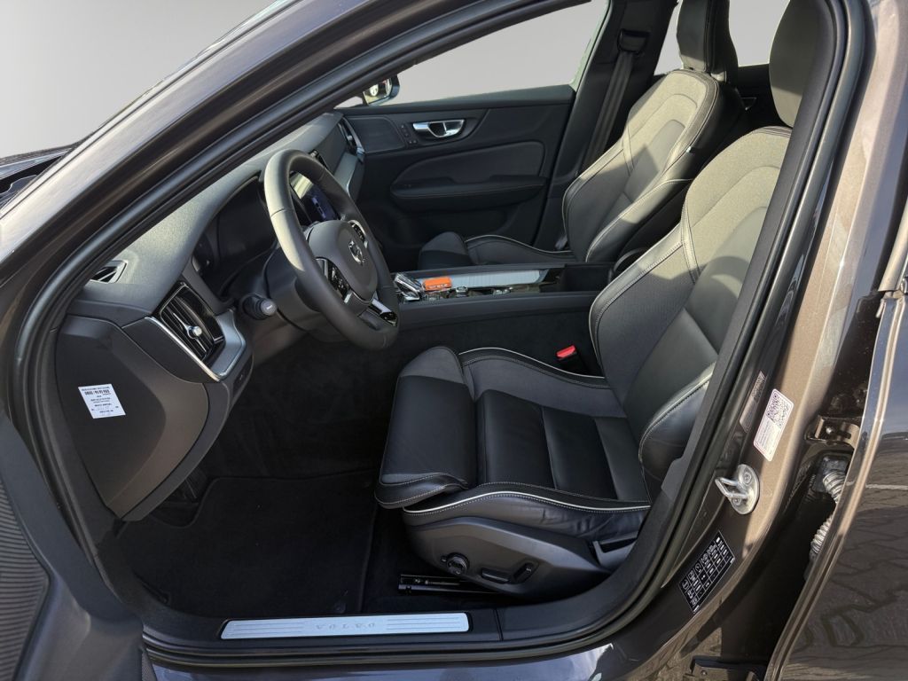 Volvo V60 Cross Country 2022